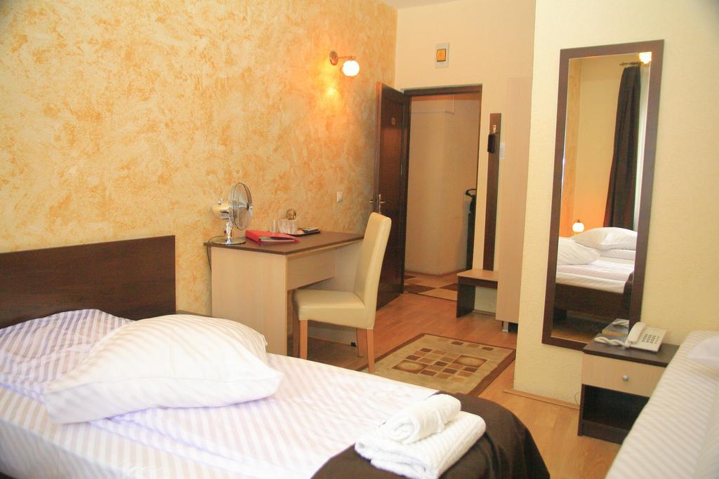 Pension Cleopatra Târgu-Mureş Habitación foto